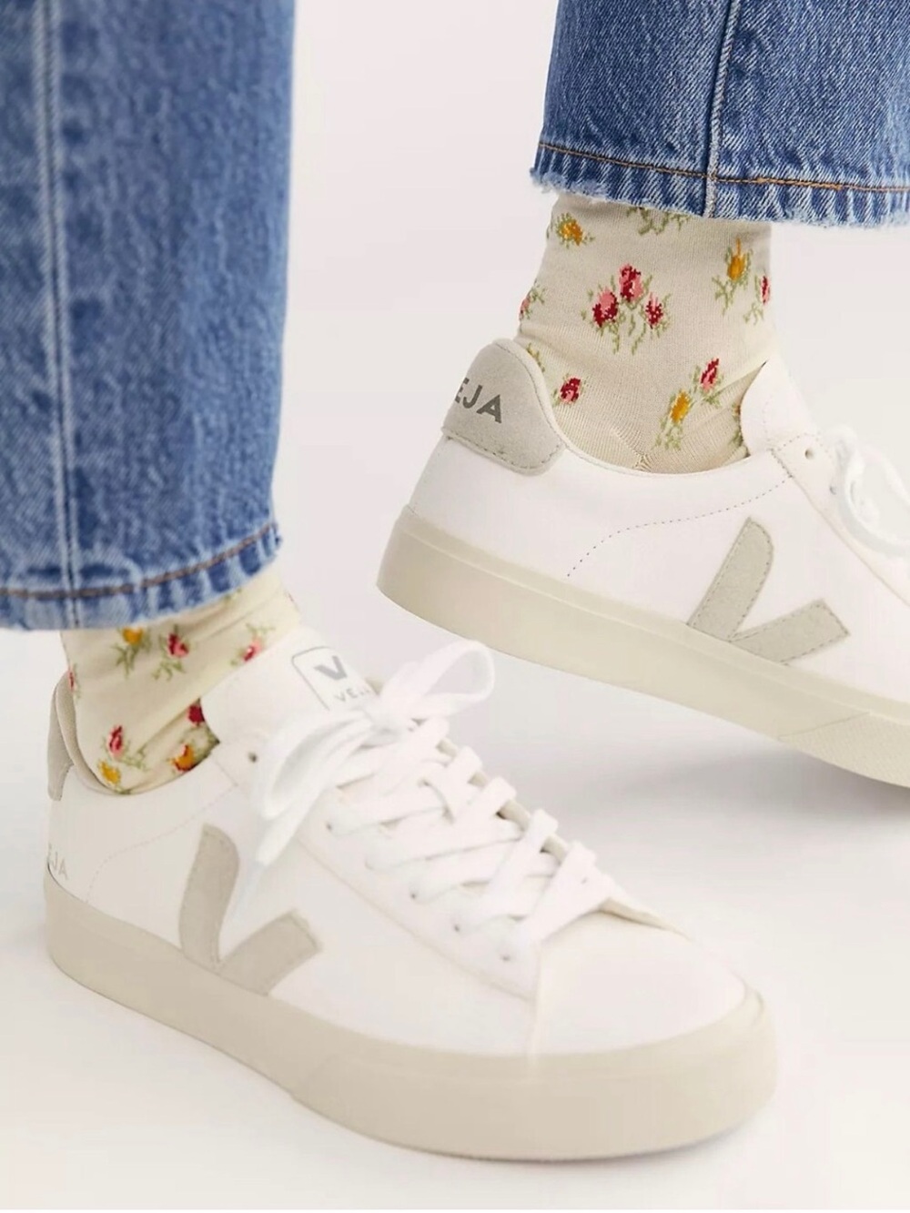 VEJA Campo Extra White
Natural Suede Leather Sneakers
Women's 8/39